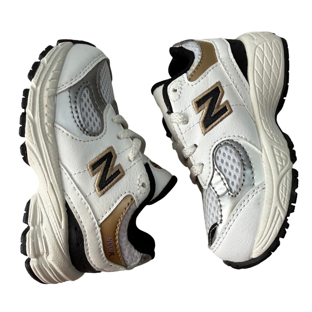 New Balance 2002R Toddler Sneakers White Black Gold IC2002PS Size 5 US NEW